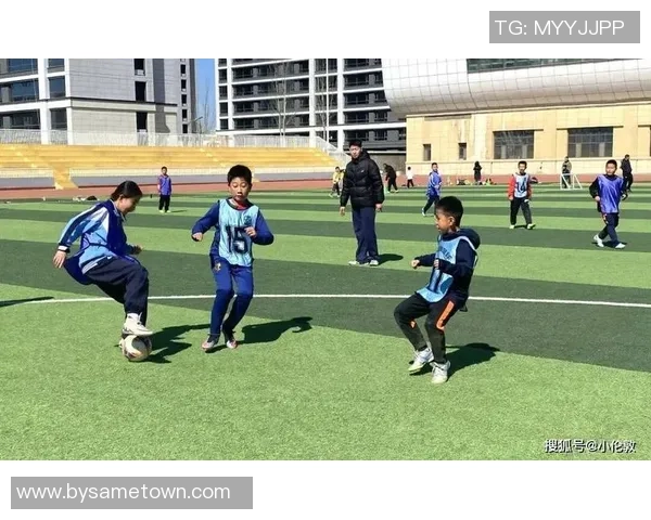 儿童足球厂家助力青少年体育发展提升孩子们的运动兴趣与团队合作能力
